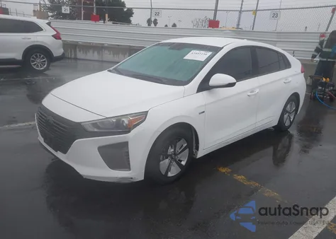2017 Hyundai Ioniq Hybrid Blue z USA, uszkodzony, nr VIN KMHC65LC4HU031265